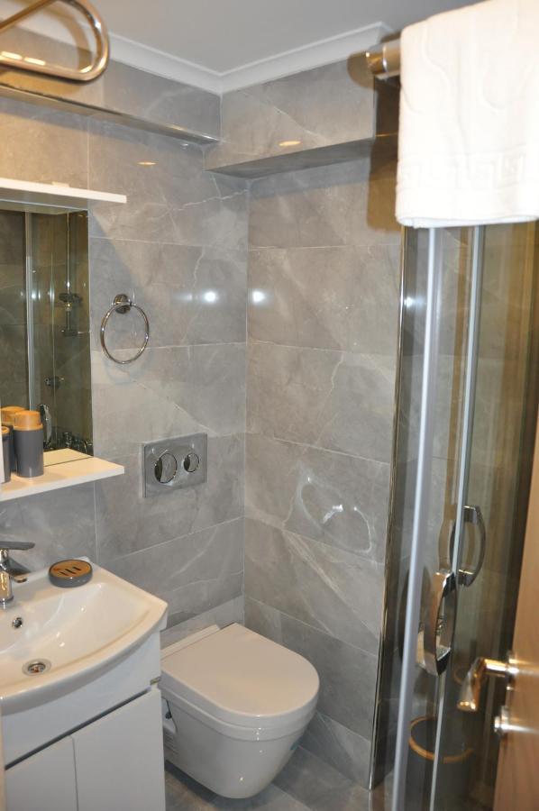 Check In Hotel Истанбул Екстериор снимка